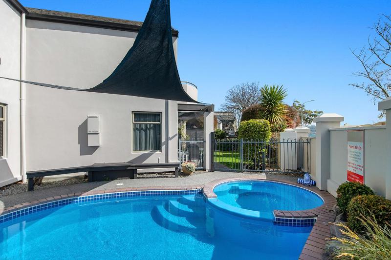 Taupo Central Apartment - image 1