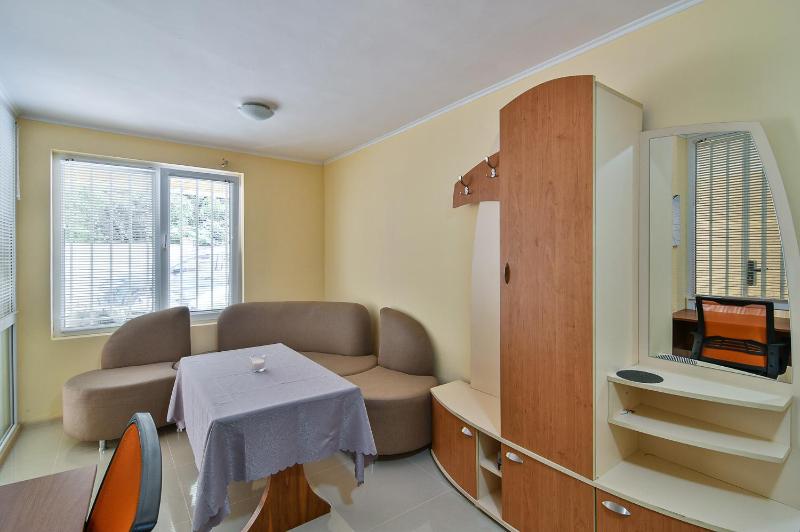Budget studio nearby city center Images