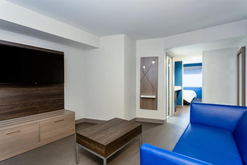 King Suite image 4