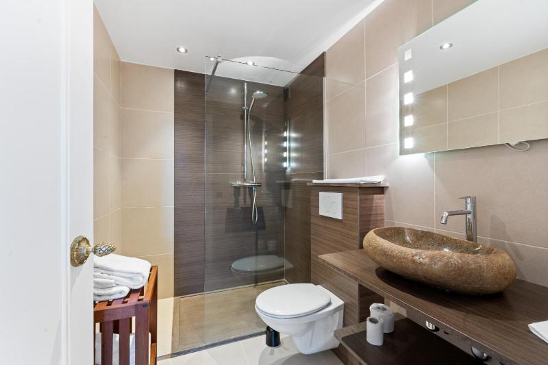 Business Double Room image 4