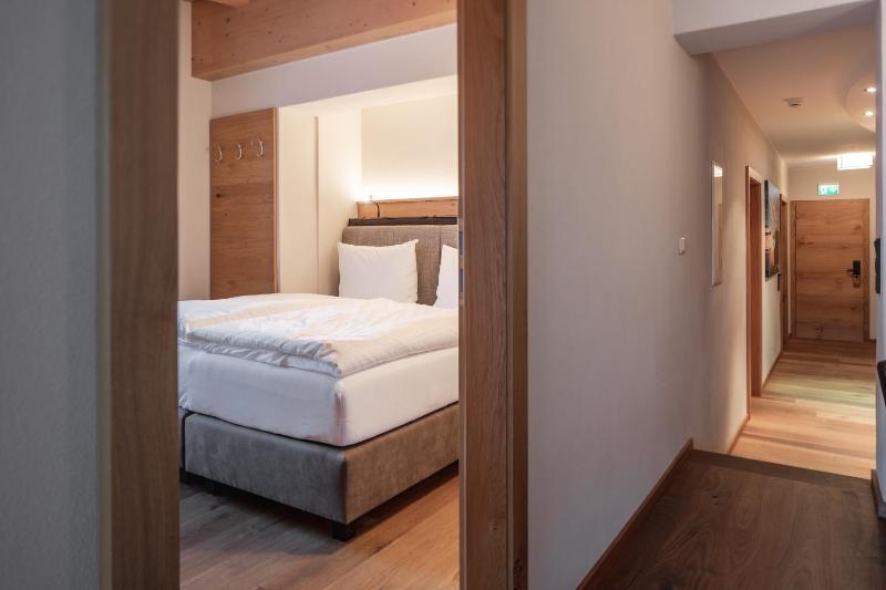 Deluxe Suite image 2