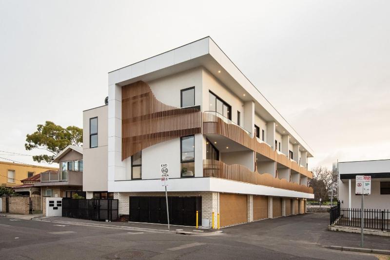 Sport Precinct Luxury Style over four levels - image 14