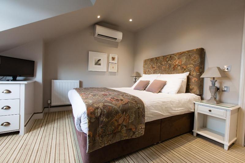 Deluxe Double Room image 2