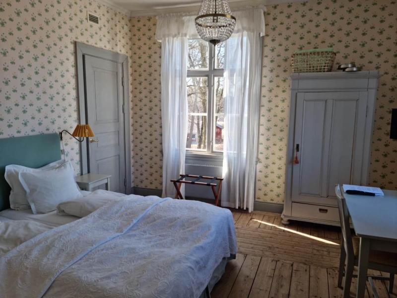 Double Room with Garden View image 3
