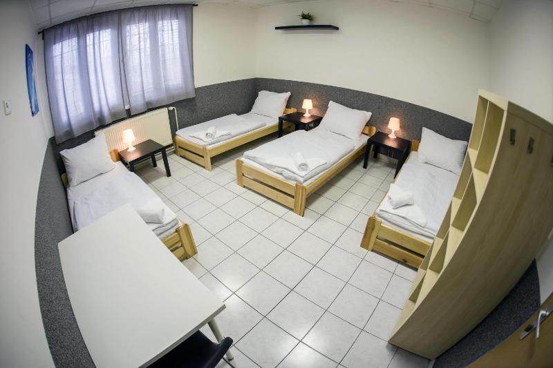 Quadruple Room with Shared Bathroom image 1