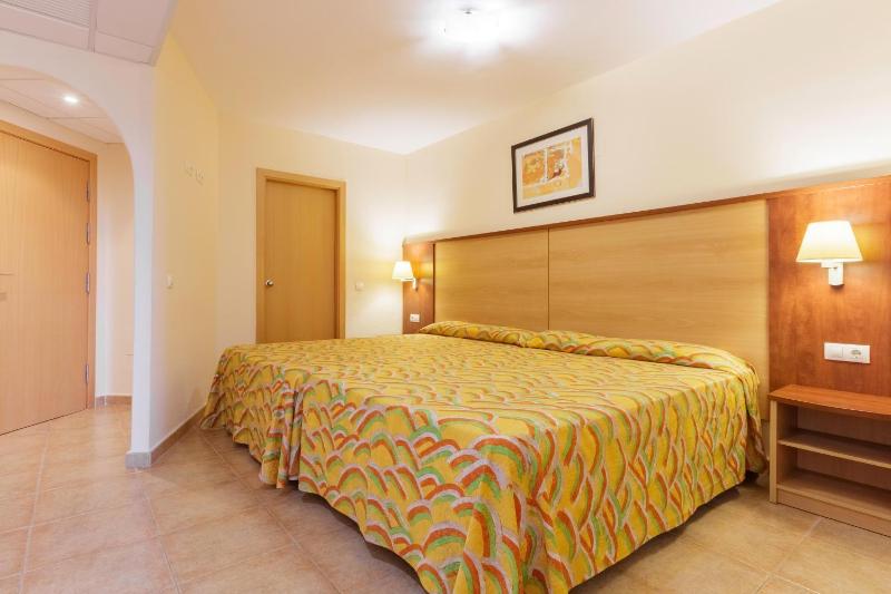 Apartamentos Best Alcazar - image 23