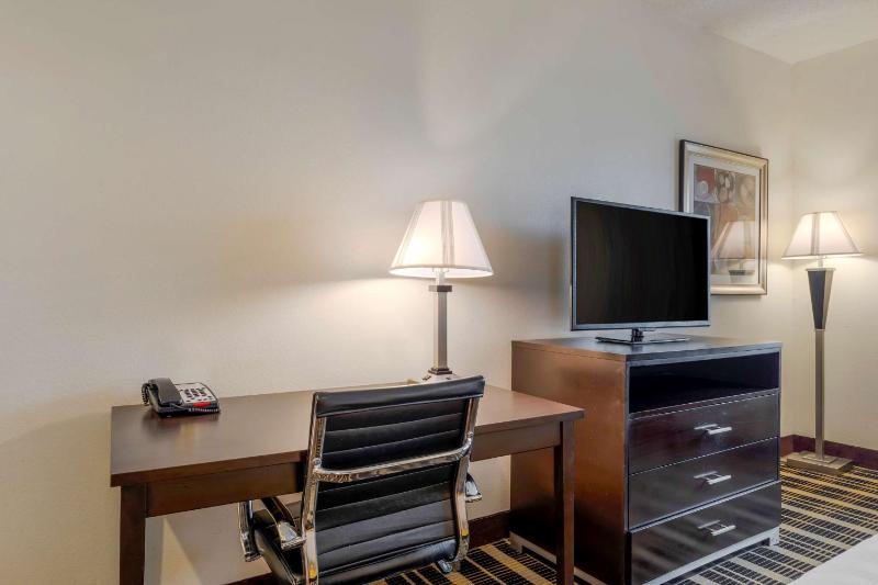 King Room - Non-Smoking image 3