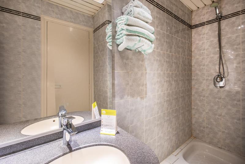 Executive Triple Room image 4