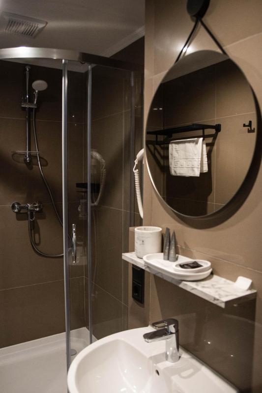 Standard Superior Twin Room image 1