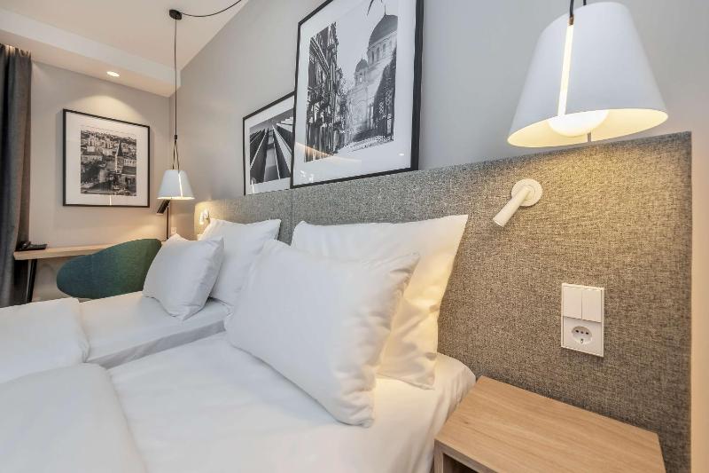Superior Room image 3