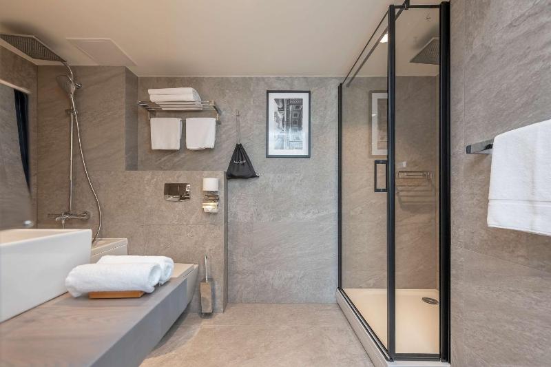 Suite image 1