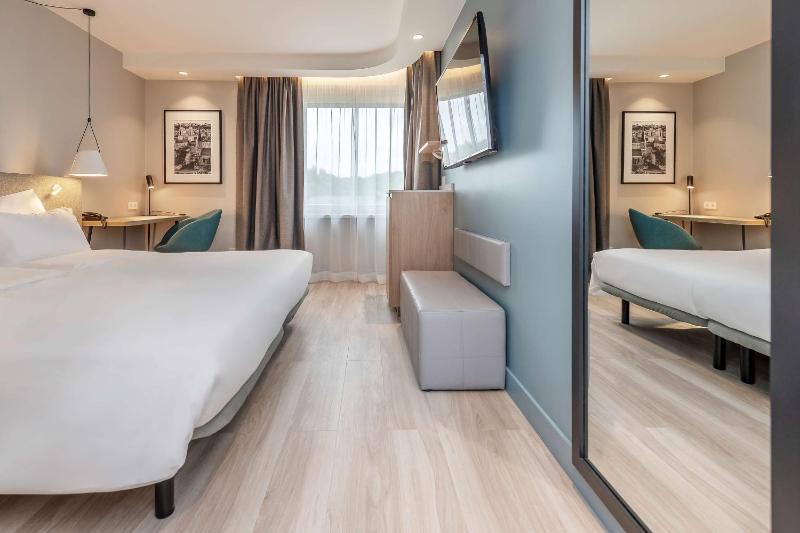 Superior Room image 2