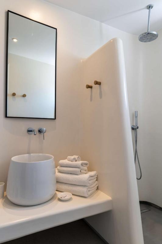 Superior Room with Jet Tub – Sea View image 3