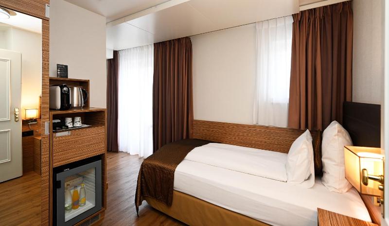 Single Room image 4