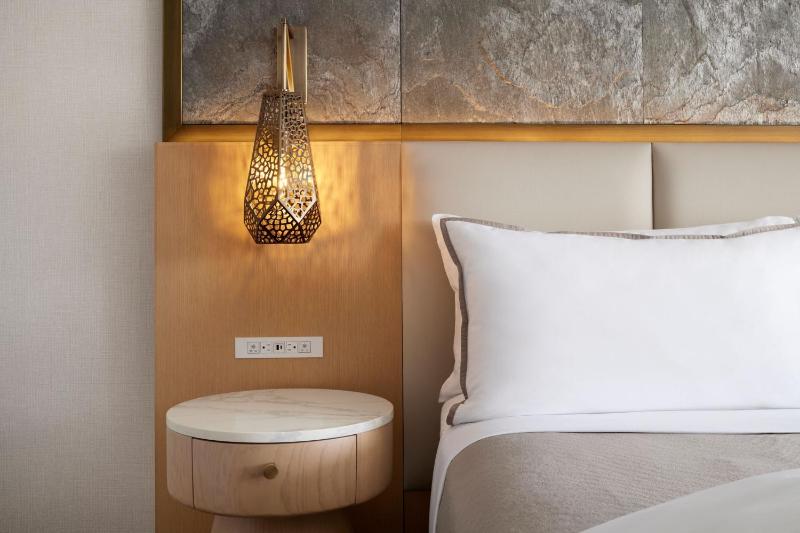 King Studio Suite  image 2