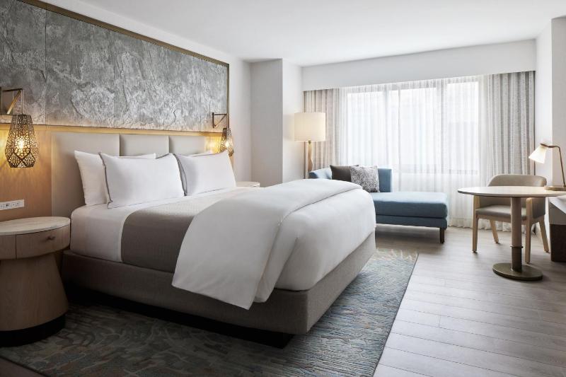 King Room image 1