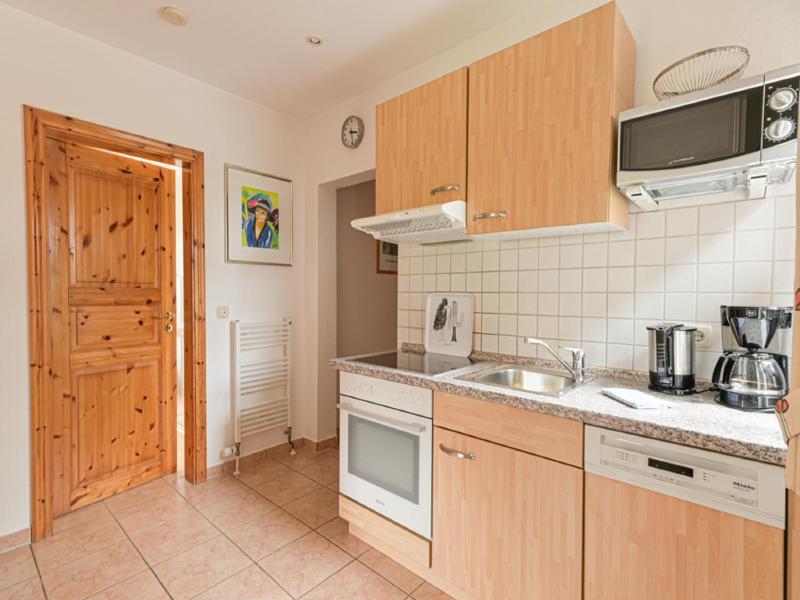 Two-Bedroom House image 3