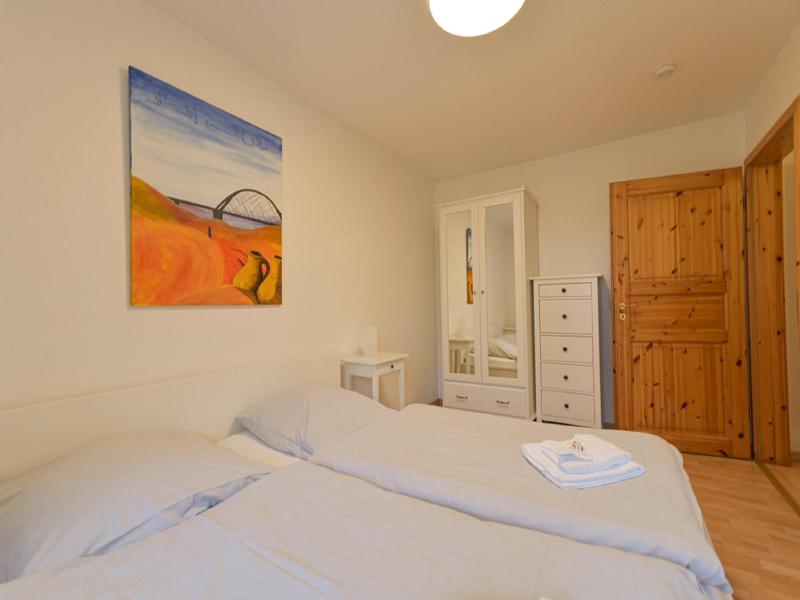 Two-Bedroom House image 4