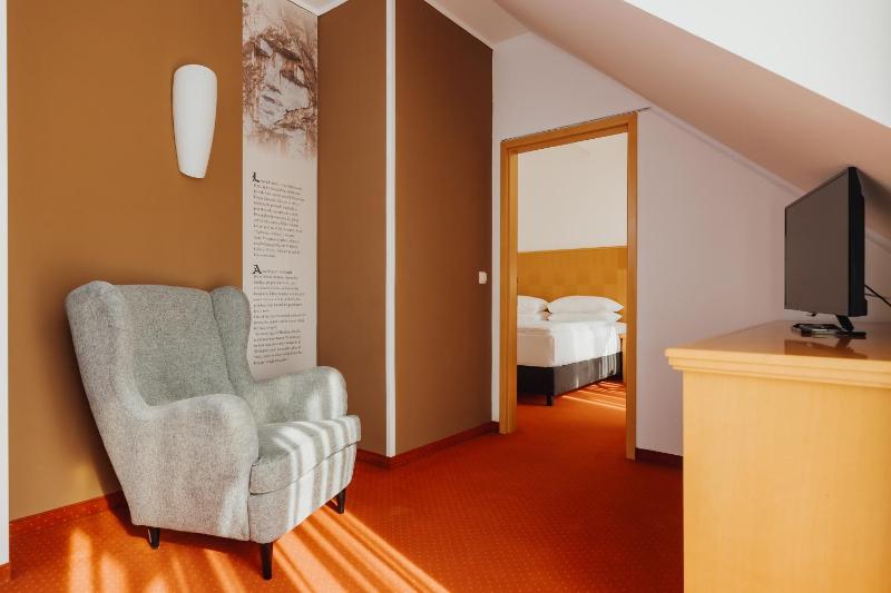 King Suite image 3
