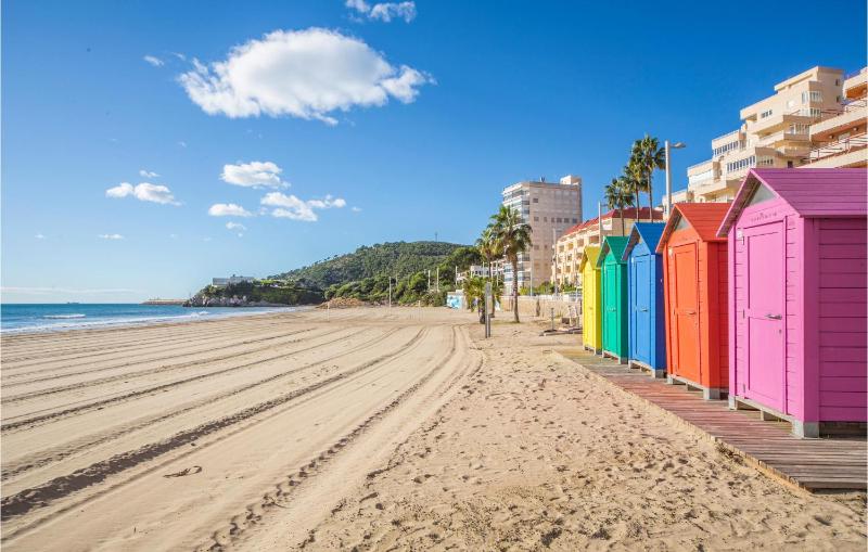 2 Bedroom Cozy Apartment In Oropesa Del Mar - image 3