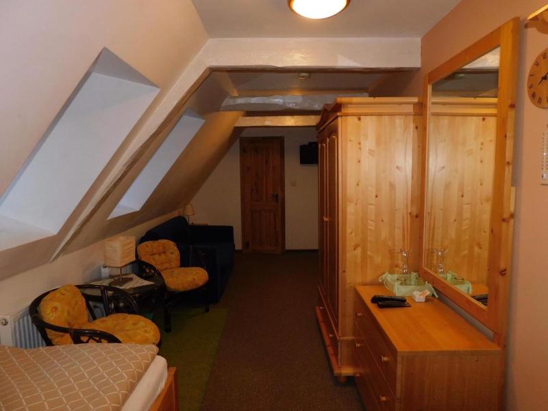Single Room image 4
