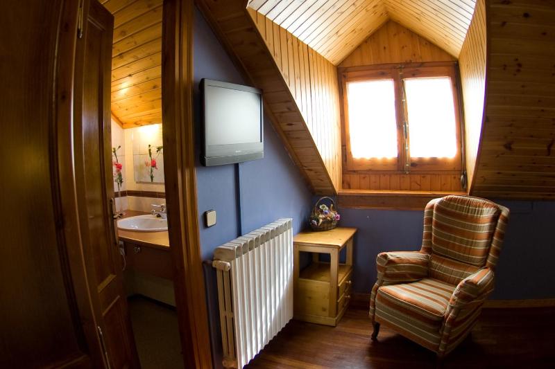 Double Room image 2