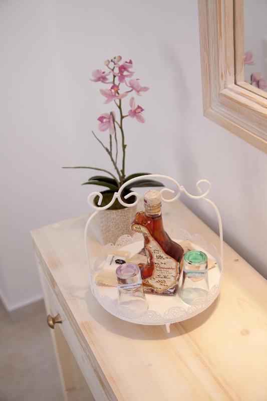 Double Cave Room-Lino image 3