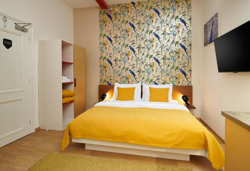 City Nest Apartments by Adrez - image 3