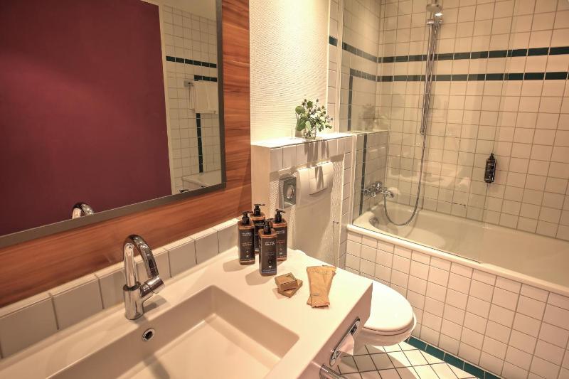 Superior Suite image 3