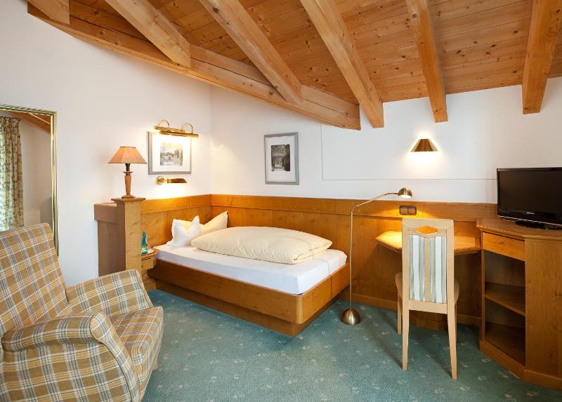 Single Room image 4