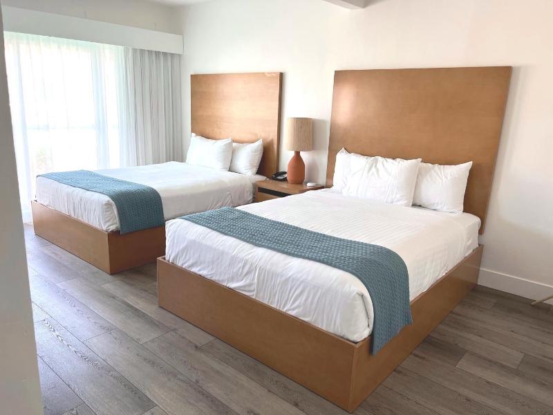 Standard Room with Two Queen Beds with Pool View image 2