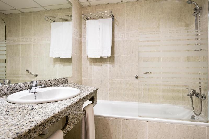 Superior Double Room (2 Adults) image 4