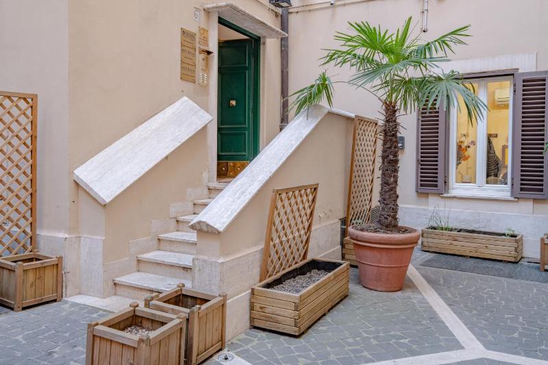 Apartment with Balcony image 4
