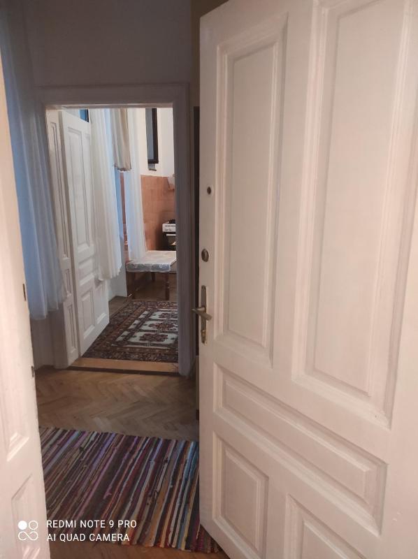 Issy Apartment - image 2