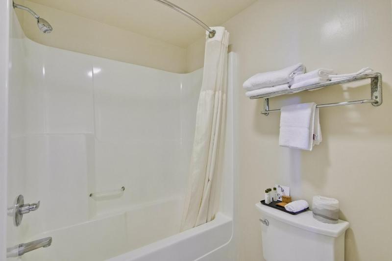 King Room image 3