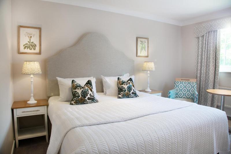 Superior King Room image 1