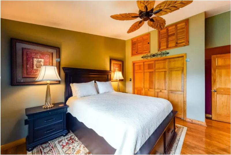 Haleywood Private 125 acres on Lake Douglas with 2 cabins Seasonal Pool Boat Dock Free Ticket! - image 50