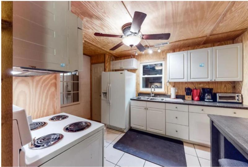 Haleywood Private 125 acres on Lake Douglas with 2 cabins Seasonal Pool Boat Dock Free Ticket! - image 49