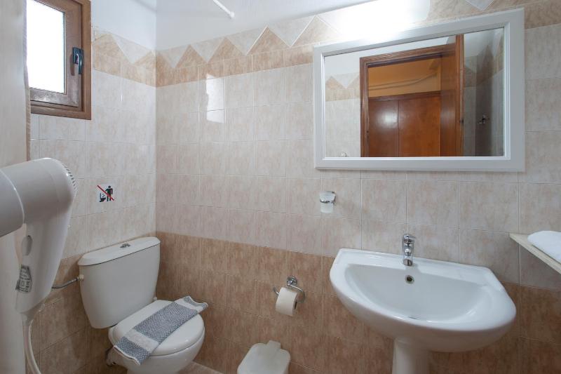 Triple Room image 2