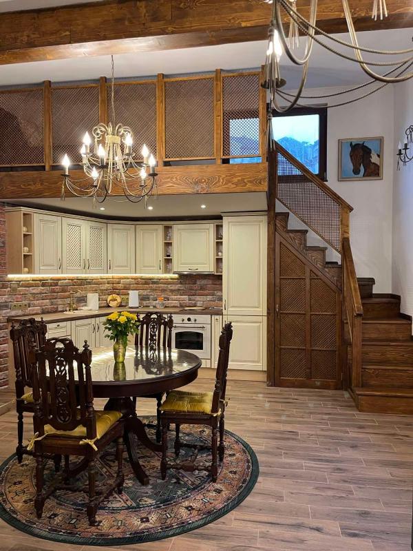 River's house, very good location, free parking! Images