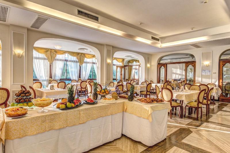 Grand Hotel Hermitage - image 2