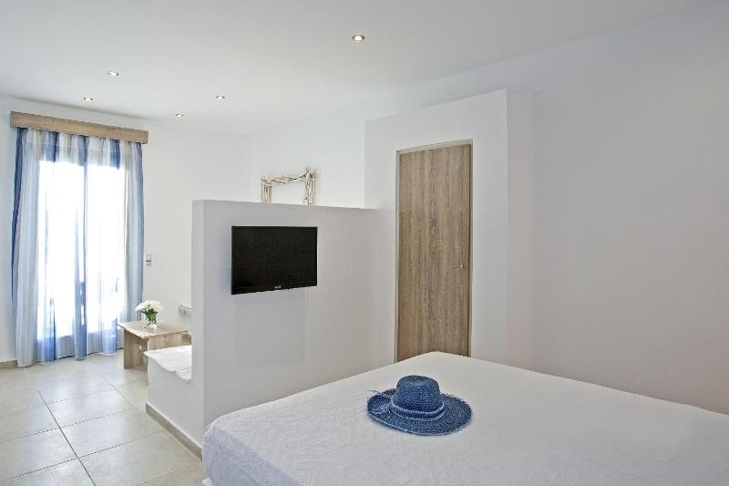 Sea View Studio (4 adults) image 4