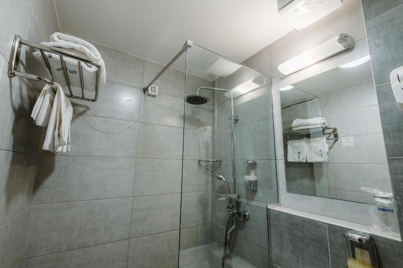 Single Room image 4