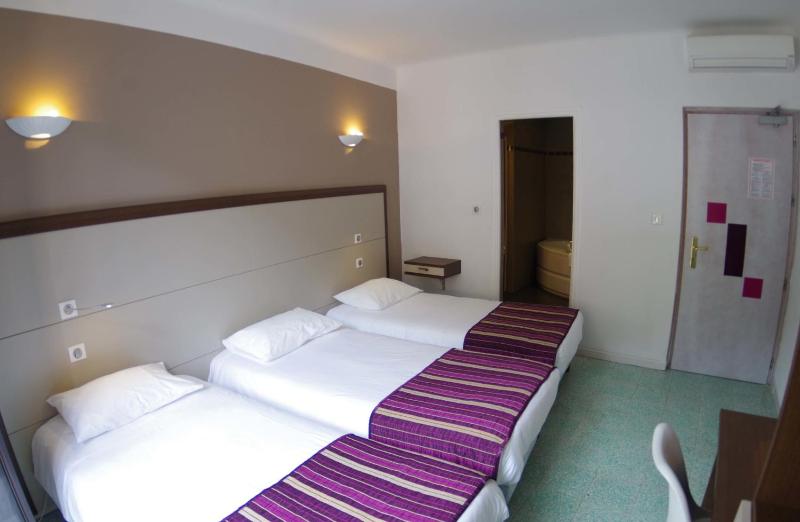 Triple Room with Village View image 2