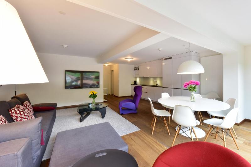 Apartment image 3