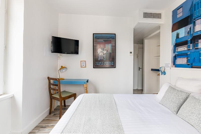 Superior Double Room image 4