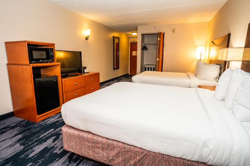 Fairfield Inn & Suites by Marriott San Antonio Alamo Plaza/Convention Center - image 10