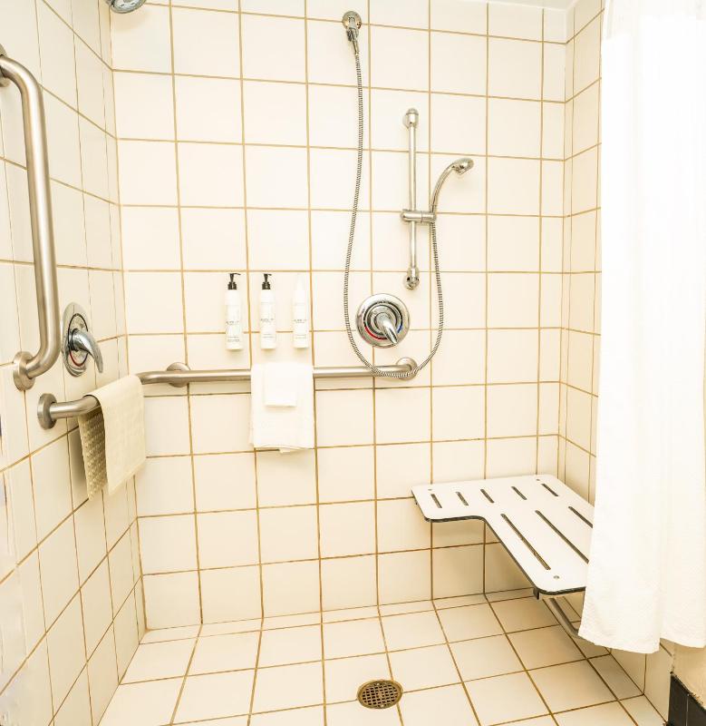 Fairfield Inn & Suites by Marriott San Antonio Alamo Plaza/Convention Center - image 24