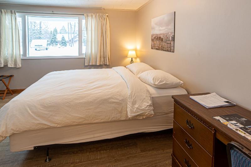 One-Bedroom Suite image 3