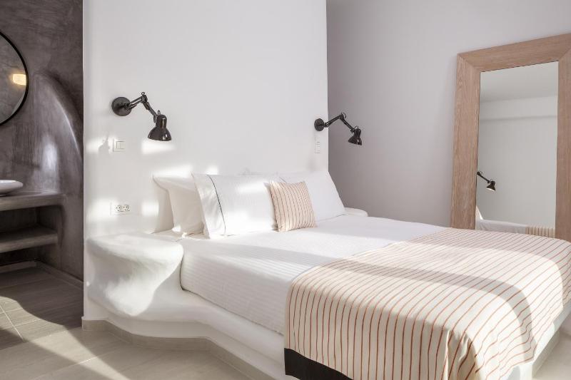 Residence Sea View with Jetted Tub image 3